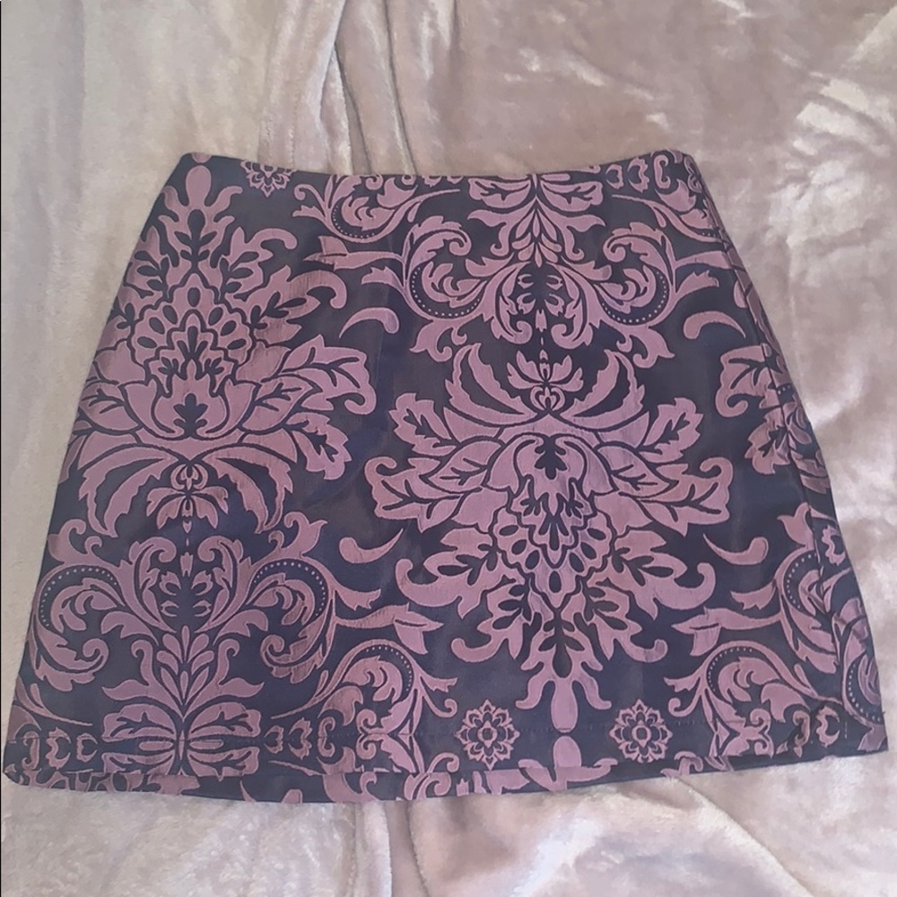 Gorgeous skirt only worn once!